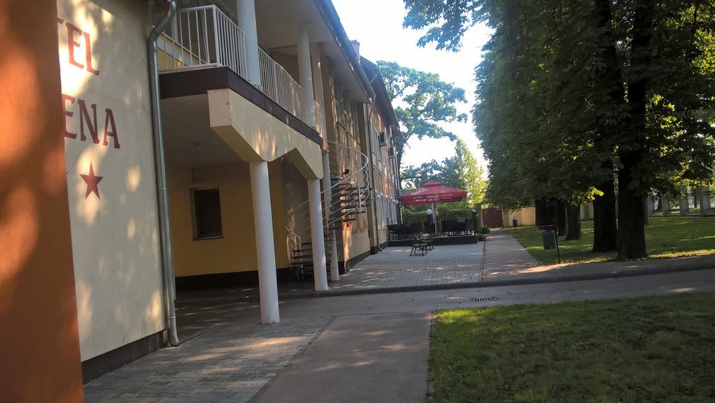 Hotel Thelena Tolna Exteriör bild